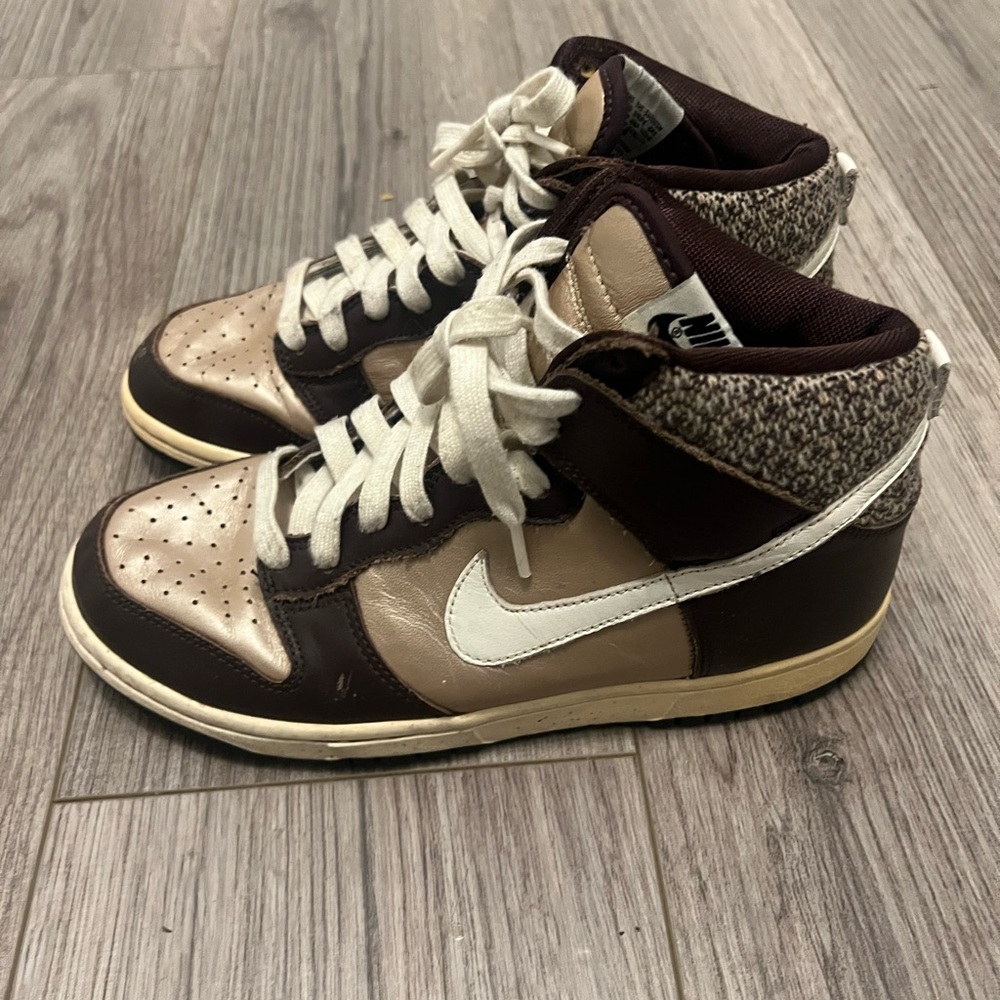 Nike Dunks Women's Sneakers - Brown and Cream size 8